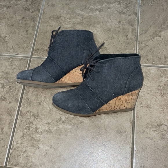 Gray Cork Wedge Bootie - Picture 2 of 3